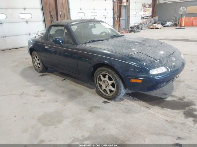 Salvage Mazda MX-5 Miata Image