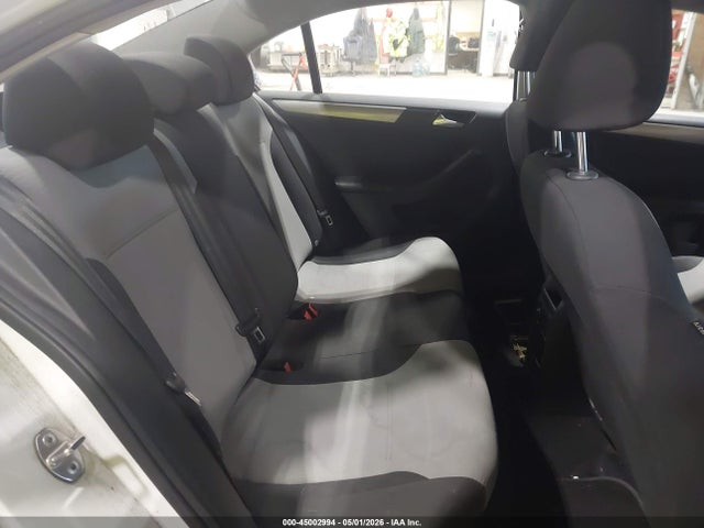 Volkswagen Jetta 1.4t S