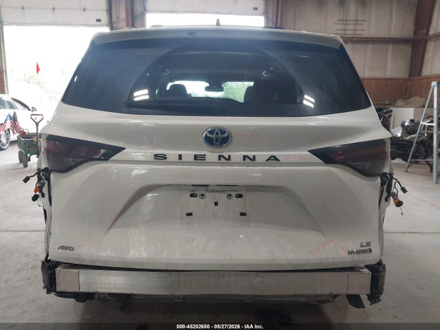 Toyota Sienna Le