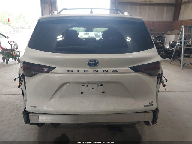 Toyota Sienna Le