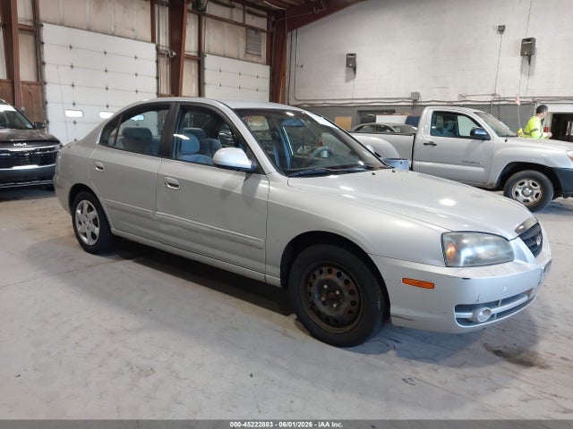 Salvage Hyundai ELANTRA Image