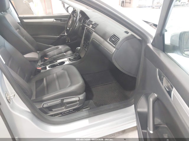 Volkswagen Passat 2.0t Wolfsburg Edition