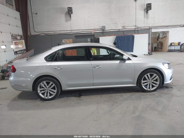 Volkswagen Passat 2.0t Wolfsburg Edition