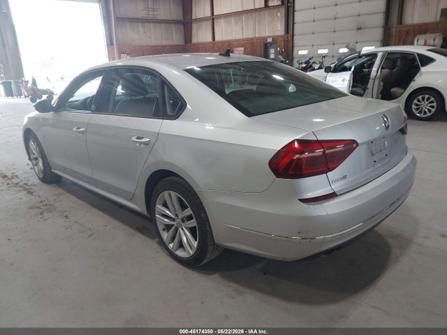 Volkswagen Passat 2.0t Wolfsburg Edition