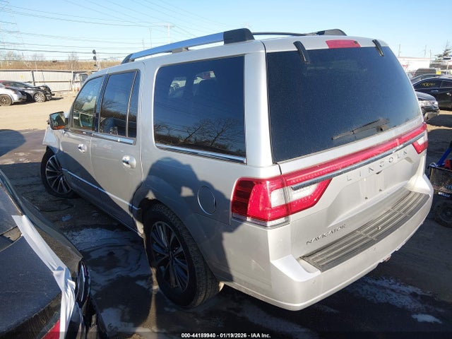 Lincoln Navigator Select