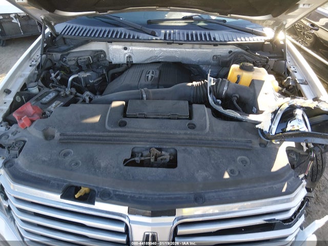 Lincoln Navigator Select