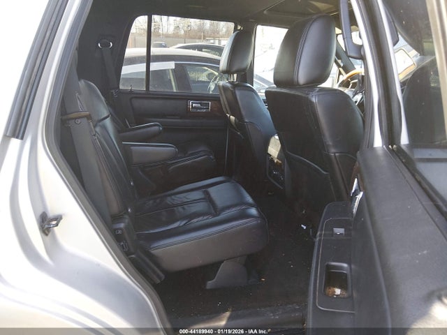 Lincoln Navigator Select
