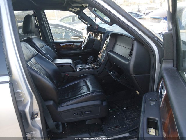 Lincoln Navigator Select