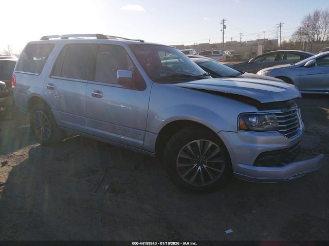 Salvage Lincoln Navigator Image