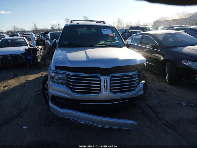 Lincoln Navigator Select