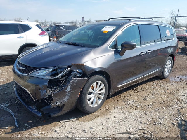 Chrysler Pacifica Touring L