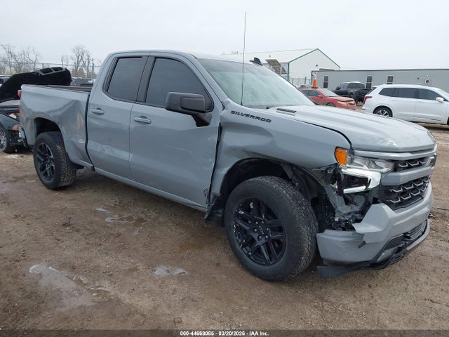 Salvage Chevrolet Silverado 1500 Image