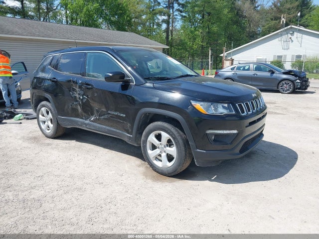 Salvage Jeep Compass Image