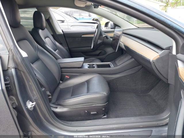 Tesla Model 3 Rear-wheel Drive