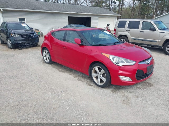 Salvage Hyundai VELOSTER Image
