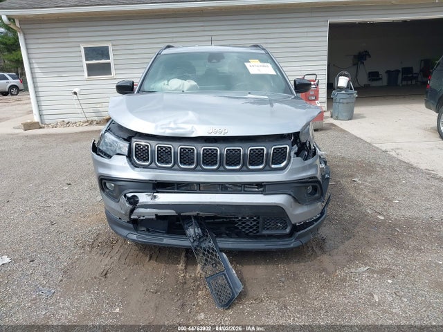 Jeep Compass Latitude Lux Fwd
