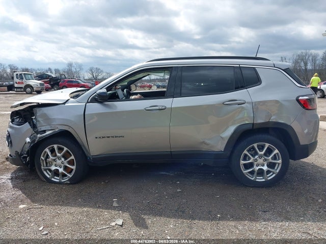 Jeep Compass Latitude Lux Fwd