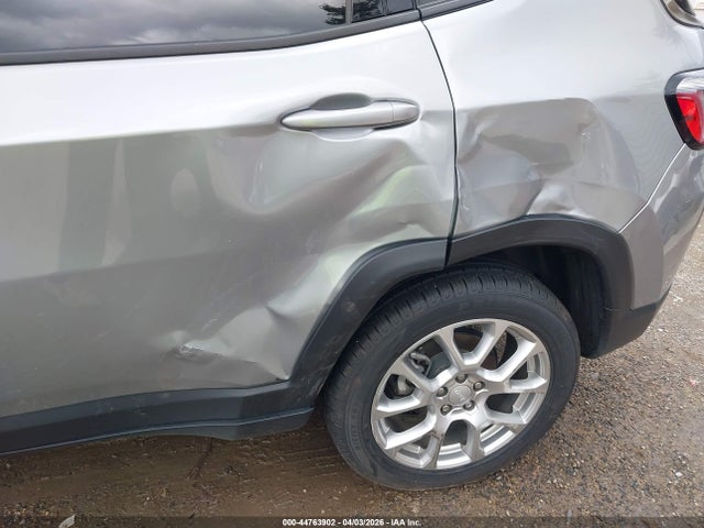 Jeep Compass Latitude Lux Fwd