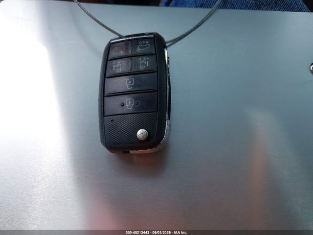 Kia Sedona Lx