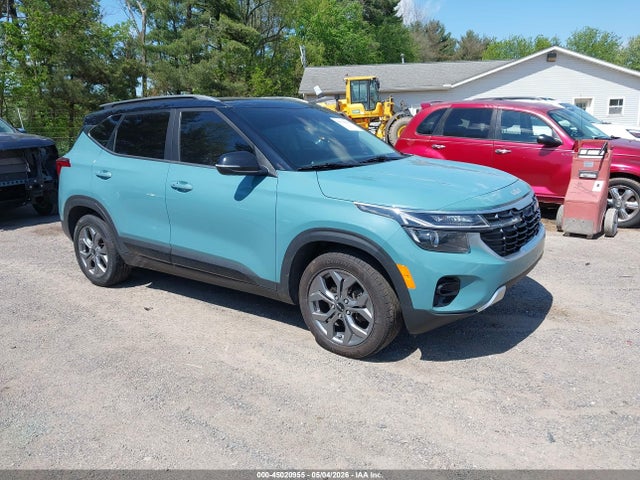 Salvage Kia Seltos Image