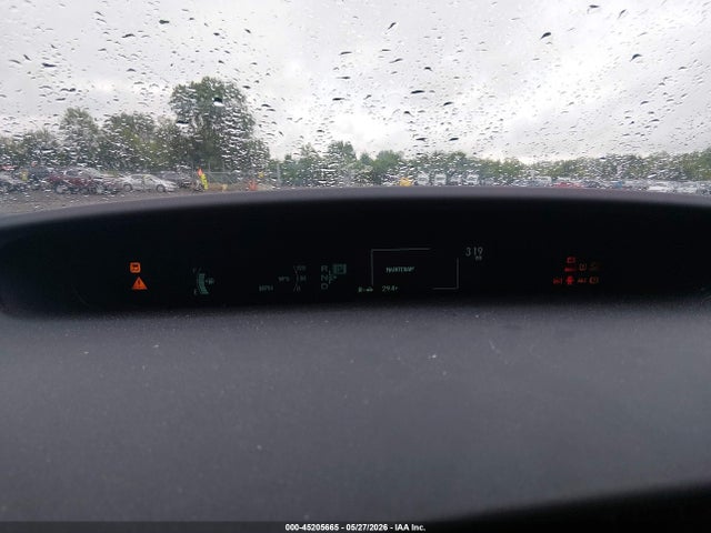 Toyota Prius Three Se