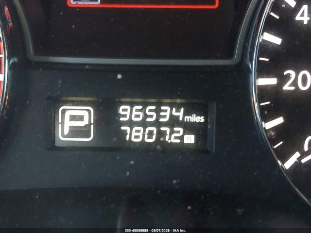 Nissan Pathfinder S
