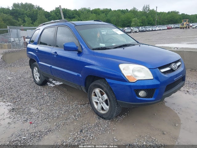 Salvage Kia Sportage Image