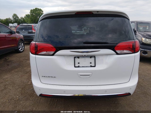 Chrysler Pacifica Touring L Plus