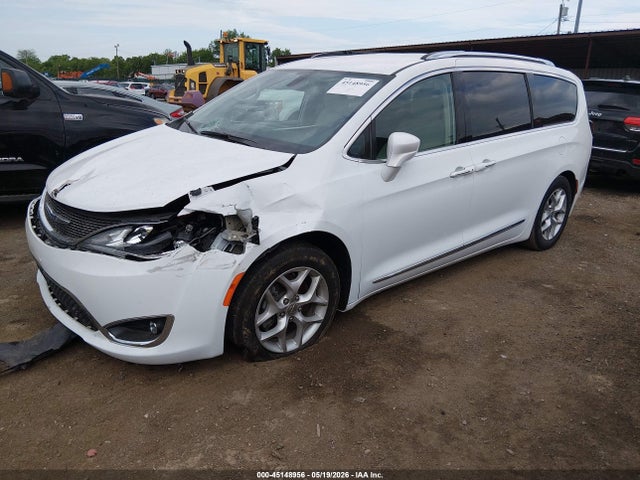 Chrysler Pacifica Touring L Plus