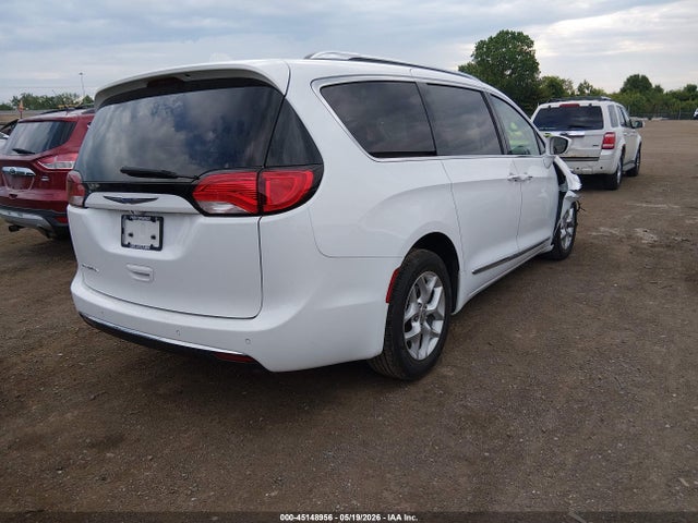 Chrysler Pacifica Touring L Plus