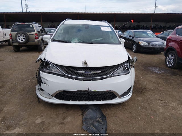 Chrysler Pacifica Touring L Plus