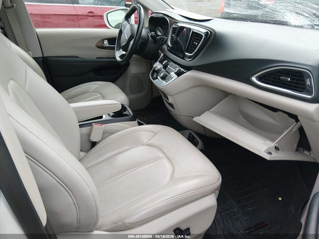 Chrysler Pacifica Touring L Plus