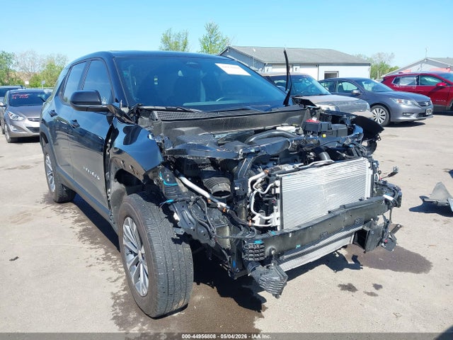 Salvage Chevrolet Equinox Image
