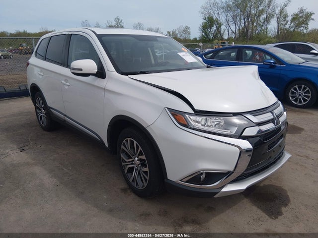 Salvage Mitsubishi Outlander Image