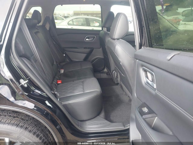 Nissan Rogue Platinum