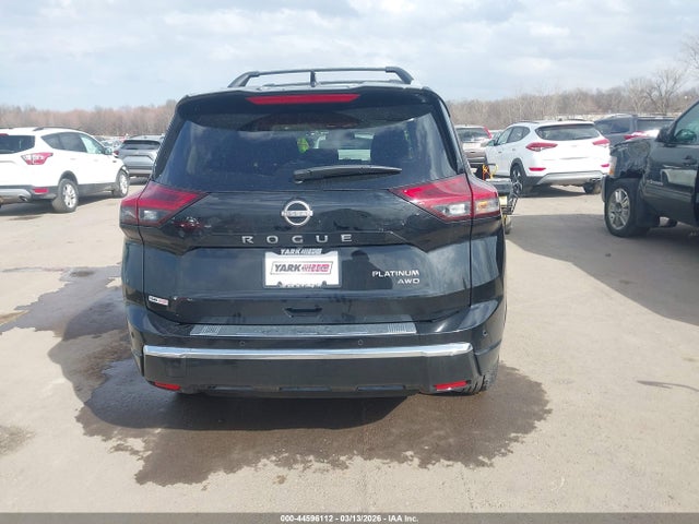 Nissan Rogue Platinum