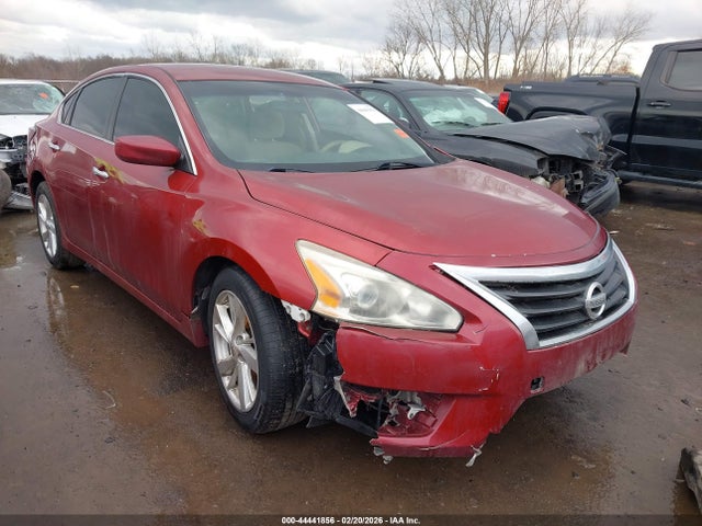 Salvage Nissan Altima Image