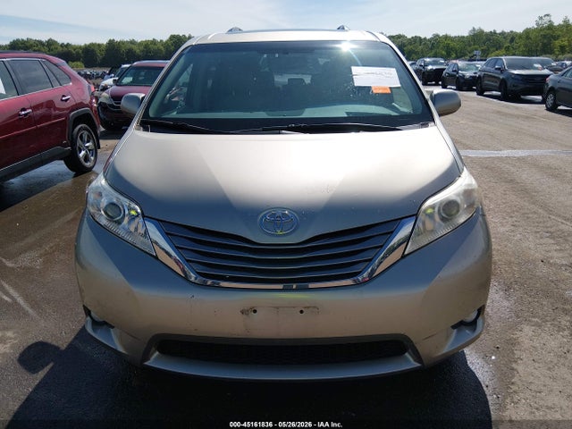 Toyota Sienna Xle 8 Passenger