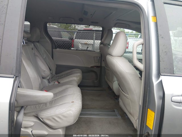Toyota Sienna Xle V6