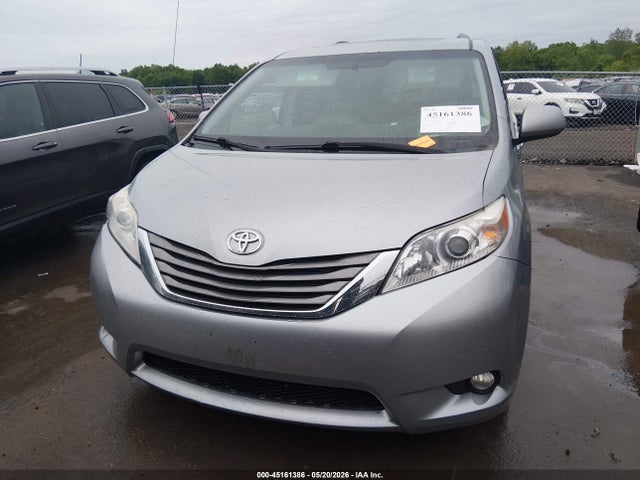 Toyota Sienna Xle V6