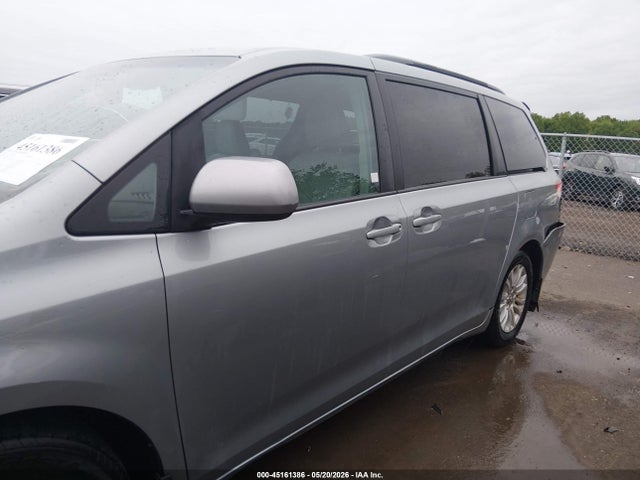 Toyota Sienna Xle V6