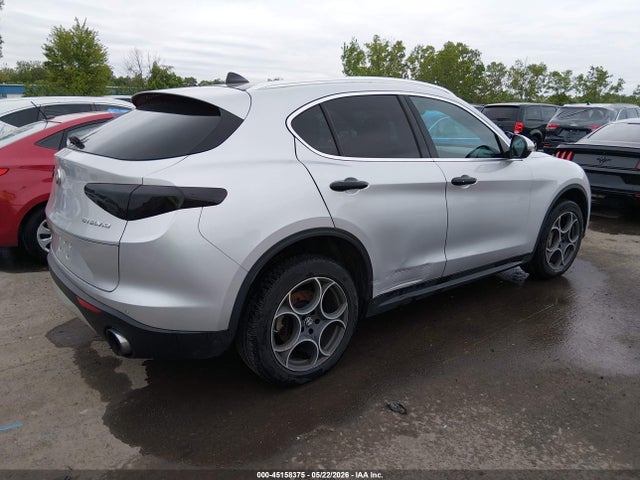Alfa Romeo Stelvio Awd