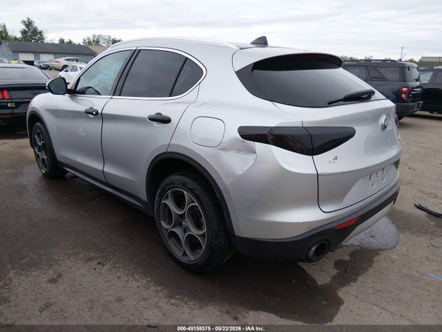 Alfa Romeo Stelvio Awd
