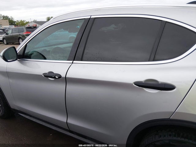 Alfa Romeo Stelvio Awd