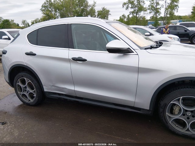 Alfa Romeo Stelvio Awd