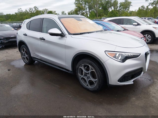 Salvage Alfa Romeo Stelvio Image