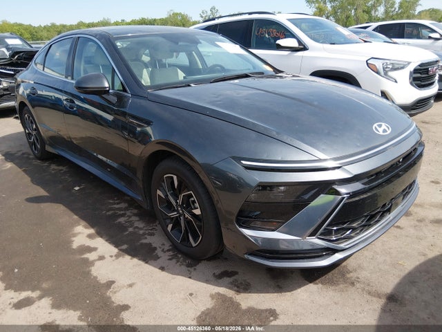 Salvage Hyundai SONATA Image