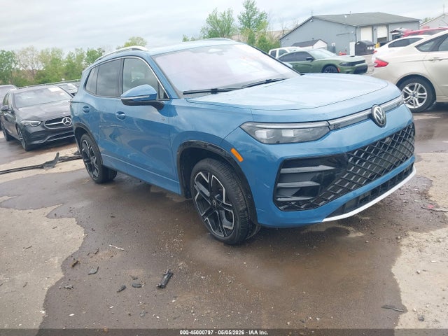 Salvage Volkswagen Tiguan Image
