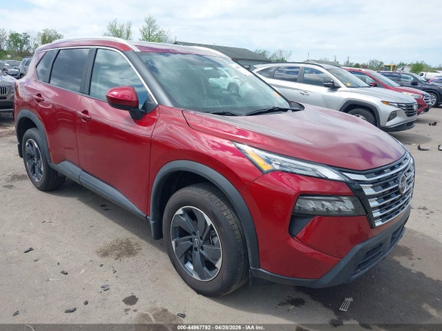 Salvage Nissan Rogue Image