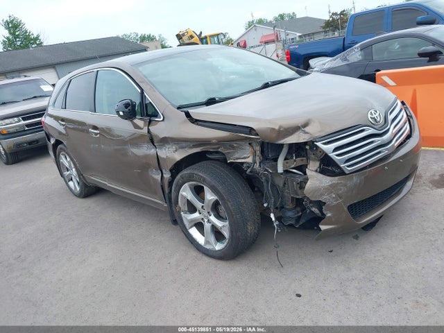 Salvage Toyota Venza Image